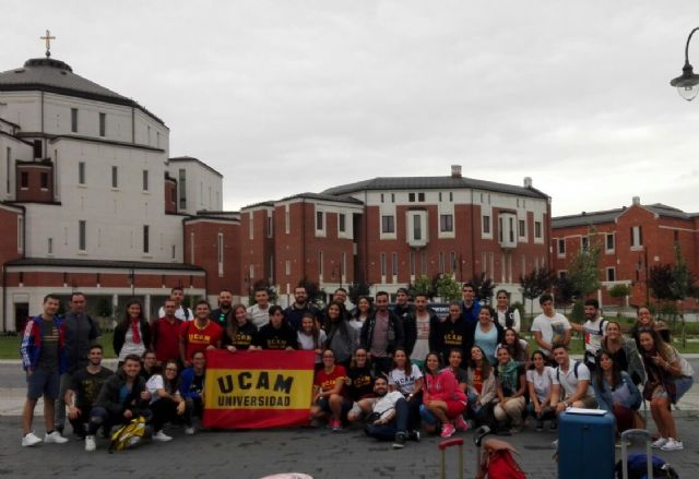 Voluntarios de la UCAM ya están en la JMJ en Polonia - 1, Foto 1