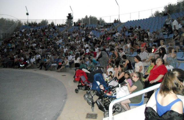 Los premiados disfrutaron con los 2.000 euros en regalos de la campaña estival del Área Comercial Las Torres - 5, Foto 5