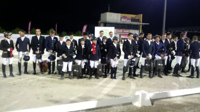 Dimas Saiz de los Ríos, primer  y segundo clasificado en el Premio San Jorge de Doma Clásica Aros - 1, Foto 1