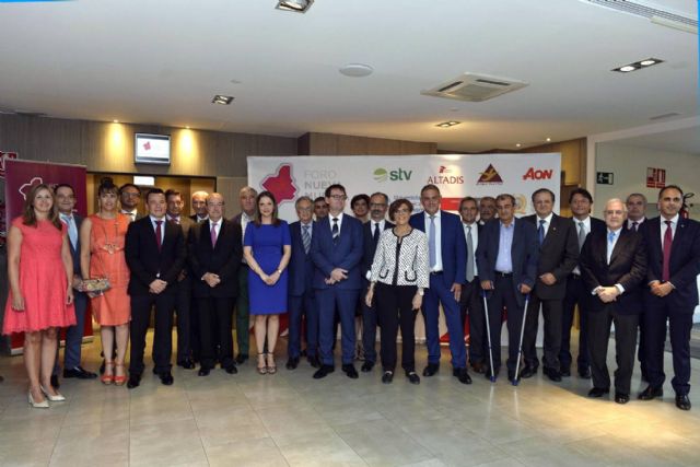 El Foro Nueva Murcia premia al Año Jubilar 2017 de Caravaca por su contribución al desarrollo turístico de la Región - 2, Foto 2