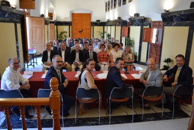 La Comunidad subvencionará a los municipios de menos de 20.000 habitantes para prestar el servicio de extinción de incendios - 1, Foto 1