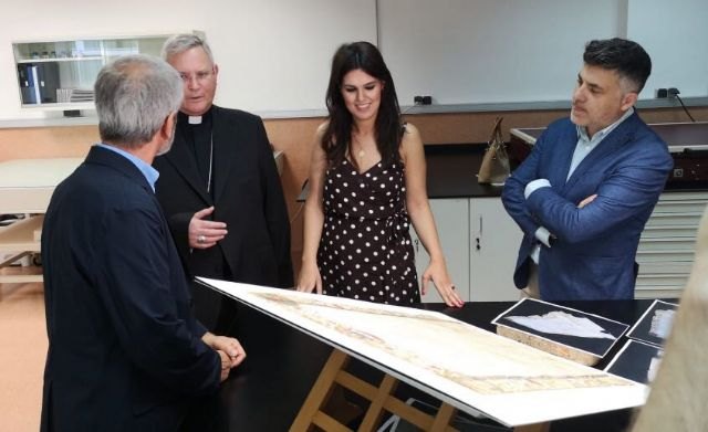 Cultura restaura y entrega a la Diócesis de Cartagena dos documentos históricos fechados en los siglos XV y XVI - 1, Foto 1