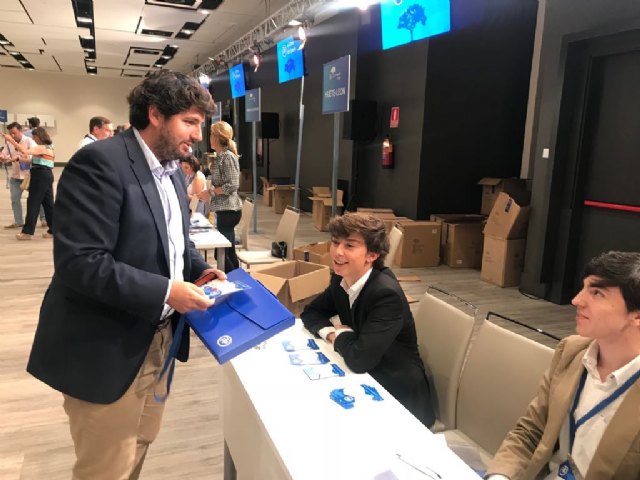 López Miras: El Partido Popular saldrá de este Congreso unido y fortalecido para volver a gobernar España - 1, Foto 1