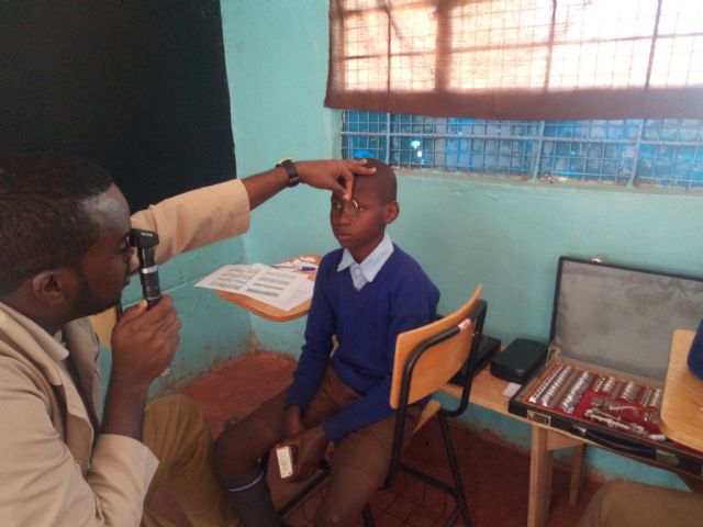 Fundación FADE consigue 33 becas sanitarias para menores keniatas gracias a 98 alumnos del IES Mariano Baquero - 1, Foto 1