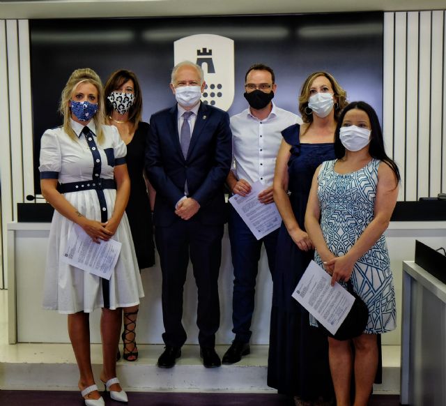 Toma de posesión de cinco trabajadores del Ayuntamiento de Las Torres de Cotillas - 1, Foto 1