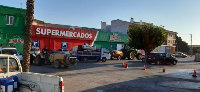 Desinfección de calles, parques, jardines y espacios púbicos, como medida de prevención de la Covid-19 - 2, Foto 2