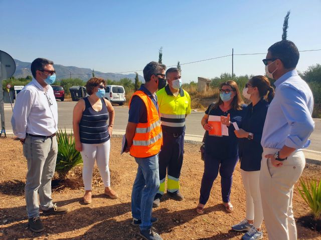 El Ayuntamiento pone en marcha un programa de empleo público para la mejora y ajardinamiento de las siete rotondas que dan acceso a las pedanías - 4, Foto 4