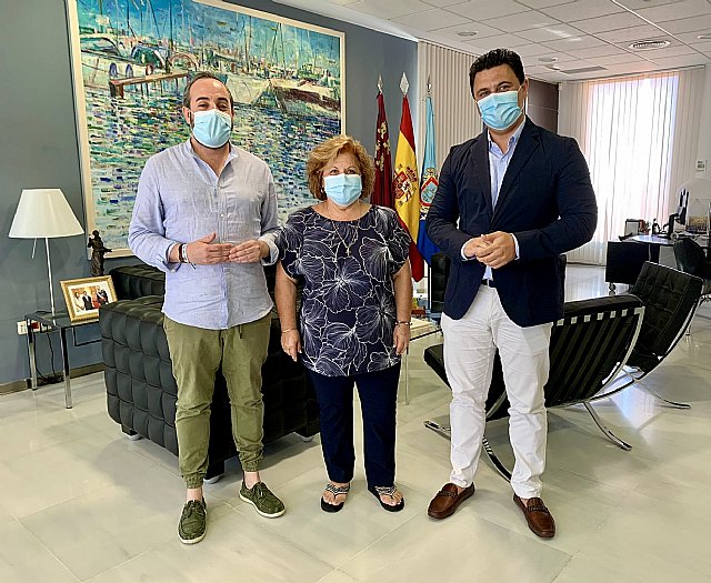 El Ayuntamiento renueva su colaboración con la Rondalla y Coro Santiago Apóstol - 1, Foto 1