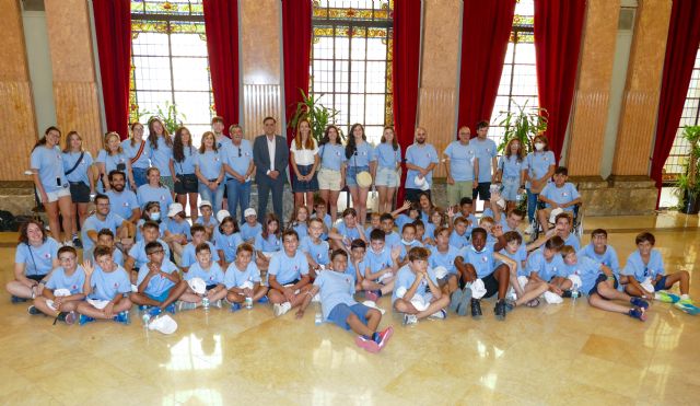 El Alcalde Serrano recibe en el Ayuntamiento de Murcia a los jóvenes participantes en las Jornadas de Formación en Hemofilia - 1, Foto 1
