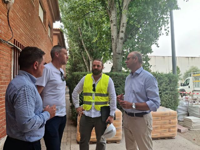 Más de un millón de euros para el cambio de cubiertas y la instalación de placas solares en tres colegios de Caravaca de la Cruz - 4, Foto 4