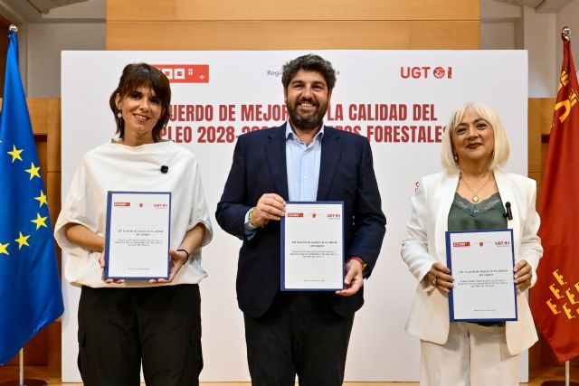 L�pez Miras firma con CCOO y UGT el acuerdo para mejorar las condiciones de los bomberos forestales y aumentar el n�mero de efectivos