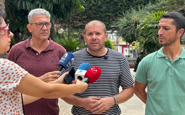 Fernando Moreno: 'La mala gesti�n del Gobierno de L�pez Miras sigue poniendo en riesgo la vida de las personas y de los propios bomberos'