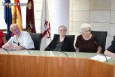 Autoridades municipales reciben en el ayuntamiento a los usuarios y profesionales del Servicio de Estancias Diurnas de Alzheimer de Totana - 10