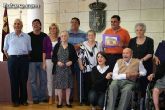 Autoridades municipales reciben en el ayuntamiento a los usuarios y profesionales del Servicio de Estancias Diurnas de Alzheimer de Totana - 24