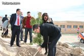 Plantan 30 árboles autóctonos en la Ciudad Deportiva “Sierra Espuña” para celebrar el 30 aniversario de la Constitución Española - 18 Plantan 30 árboles autóctonos en la Ciudad Deportiva “Sierra Espuña” para celebrar el 30 aniversario de la Constitución Española - 18