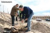 Plantan 30 árboles autóctonos en la Ciudad Deportiva “Sierra Espuña” para celebrar el 30 aniversario de la Constitución Española - 21 Plantan 30 árboles autóctonos en la Ciudad Deportiva “Sierra Espuña” para celebrar el 30 aniversario de la Constitución Española - 21