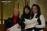 La concejal de Fomento y Empleo entrega los diplomas acreditativos a los participantes de los diferentes cursos formativos impartidos en el Centro de Desarrollo Local - 11 La concejal de Fomento y Empleo entrega los diplomas acreditativos a los participantes de los diferentes cursos formativos impartidos en el Centro de Desarrollo Local - 11