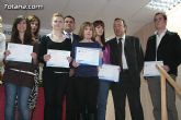 Autoridades educativas entregan los diplomas a los 13 alumnos de la segunda promoción del Bachillerato Internacional del  IES Juan de la Cierva - 34