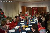 Autoridades municipales comparten una cena navideña con las usuarias de la “Asociación de Amas de Casa, Consumidores y Usuarios de de las Tres Avemarías” - 1