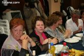 Autoridades municipales comparten una cena navideña con las usuarias de la “Asociación de Amas de Casa, Consumidores y Usuarios de de las Tres Avemarías” - 12 Autoridades municipales comparten una cena navideña con las usuarias de la “Asociación de Amas de Casa, Consumidores y Usuarios de de las Tres Avemarías” - 12