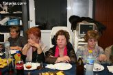 Autoridades municipales comparten una cena navideña con las usuarias de la “Asociación de Amas de Casa, Consumidores y Usuarios de de las Tres Avemarías” - 14 Autoridades municipales comparten una cena navideña con las usuarias de la “Asociación de Amas de Casa, Consumidores y Usuarios de de las Tres Avemarías” - 14