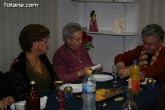 Autoridades municipales comparten una cena navideña con las usuarias de la “Asociación de Amas de Casa, Consumidores y Usuarios de de las Tres Avemarías” - 20