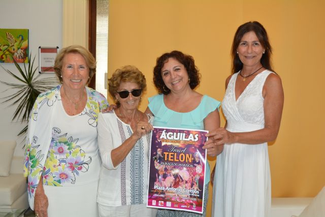 El musical Tras el telón muestra su cara más solidaria con Cáritas y Hogar Betania - 1, Foto 1