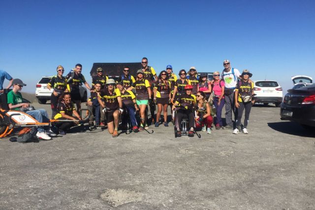 La asociación cartagenera Zancadas sobre Ruedas consigue subir el Veleta con personas con diversidad funcional - 1, Foto 1