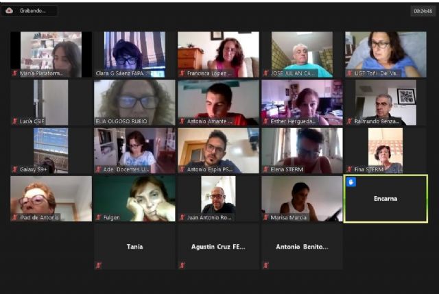 La Plataforma por la Escuela Pública-Marea Verde de Murcia ha expresado su rechazo a las medidas para el comienzo de curso presentadas hoy por la Consejera de Educación - 1, Foto 1