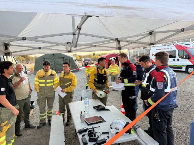 Dos técnicos de la Consejería de Medio Ambiente se incorporan a la misión FAST en apoyo a la extinción del incendio de Jarilla - 2, Foto 2