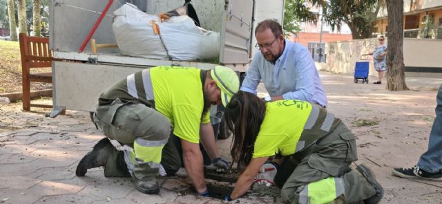 Murcia prepara sus jardines ante las lluvias con un plan preventivo de drenaje - 2, Foto 2