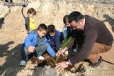 Los alumnos de las Escuelas Municipales Deportivas forestan la Ciudad Deportiva “Sierra Espuña” - 20