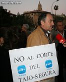 Cientos de miles de personas se manifestaron hoy por el centro de Murcia en defensa del trasvase - 3