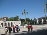 Medio centenar de socios del Centro Municipal de Personas Mayores viajan a Madrid para participar en el programa “Saber Vivir” - 12