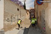 Autoridades municipales visitan las obras de sustitución de aceras, adoquinado y regeneración de servicios en las calles Barranco, Ródenas y Virgen del Castillo - 13