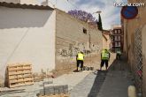 Autoridades municipales visitan las obras de sustitución de aceras, adoquinado y regeneración de servicios en las calles Barranco, Ródenas y Virgen del Castillo - 16