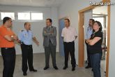 El director general de Administración Local, acompañado por autoridades locales, visita el nuevo edificio de Policía Local “Cabo Alfonso Murcia” - 3