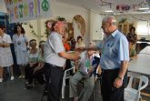 El voluntariado municipal comparte un da de convivencia con los residentes del Centro de Estancias Diurnas - Foto 1