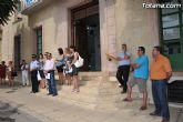 Concentración silenciosa en la puerta del Consistorio como repulsa al atentado de la banda terrorista ETA en Mallorca - 5