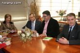 El alcalde de Totana y los concejales de Sanidad y Bienestar Social presentan a la Consejera de Sanidad el II Encuentro Nacional de Enfermedades Raras - 7