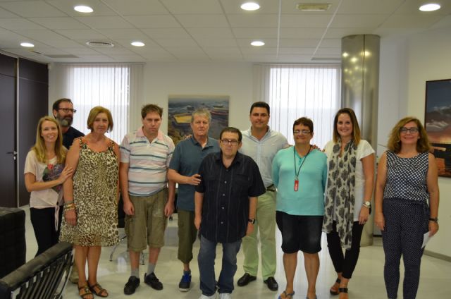 Un convenio con el Ayuntamiento de San Javier  permite a AFEMAR mantener sus talleres ocupacionales de cerámica y deporte - 2, Foto 2