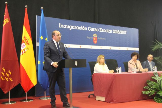 El IES Rambla de Nogalte de Puerto Lumbreras acoge el acto de apertura del curso 2016/2017 coincidiendo con la celebración del XXV aniversario del centro - 1, Foto 1