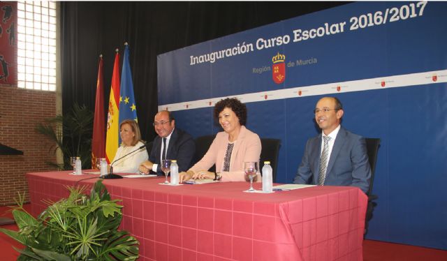 El IES Rambla de Nogalte de Puerto Lumbreras acoge el acto de apertura del curso 2016/2017 coincidiendo con la celebración del XXV aniversario del centro - 2, Foto 2