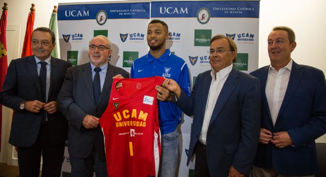 “Vengo a hacerme un hueco en este equipo” - 2, Foto 2