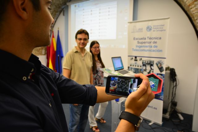 Un alumno crea un juego de realidad aumentada en el que el planeta se salva aplicando Ingeniería Telemática - 2, Foto 2