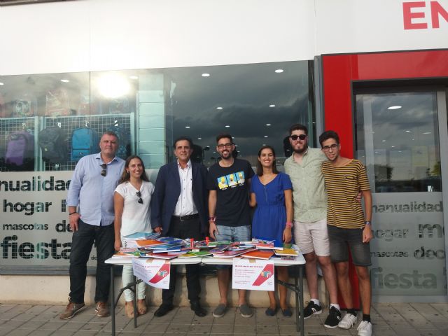Juventudes Socialistas del Municipio de Murcia termina su campaña Al cole con lo que necesito - 1, Foto 1