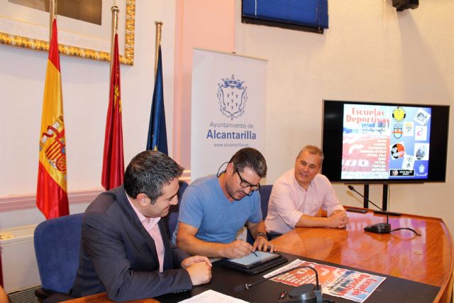 El Ayuntamiento suscribe once convenios de colaboración con las entidades deportivas para el desarrollo de escuelas deportivas en instalaciones de titularidad municipal - 4, Foto 4