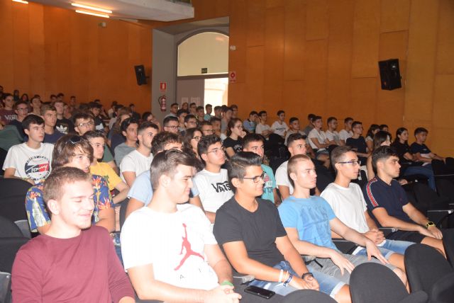 300 nuevos estudiantes empiezan las clases en Industriales - 2, Foto 2