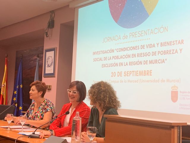 Isabel Franco inaugura las jornadas de presentación de un estudio de la UMU sobre pobreza en la Región - 1, Foto 1