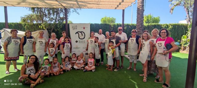 Nietos y abuelos cocinan juntos en Torre Pacheco - 1, Foto 1